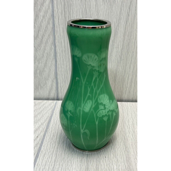 Japanese Wireless Cloisonne Vase Green - Taisho / Showa Period - 7 1/4